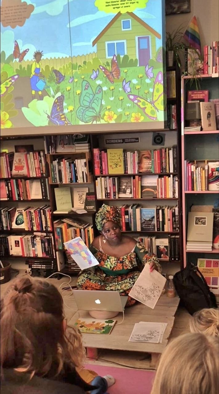 Artist photo article radio